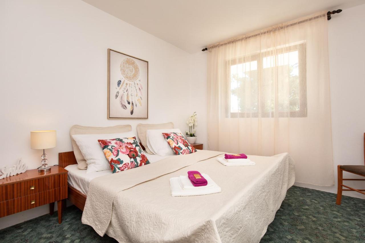 Apartment Lora Crikvenica Luaran gambar